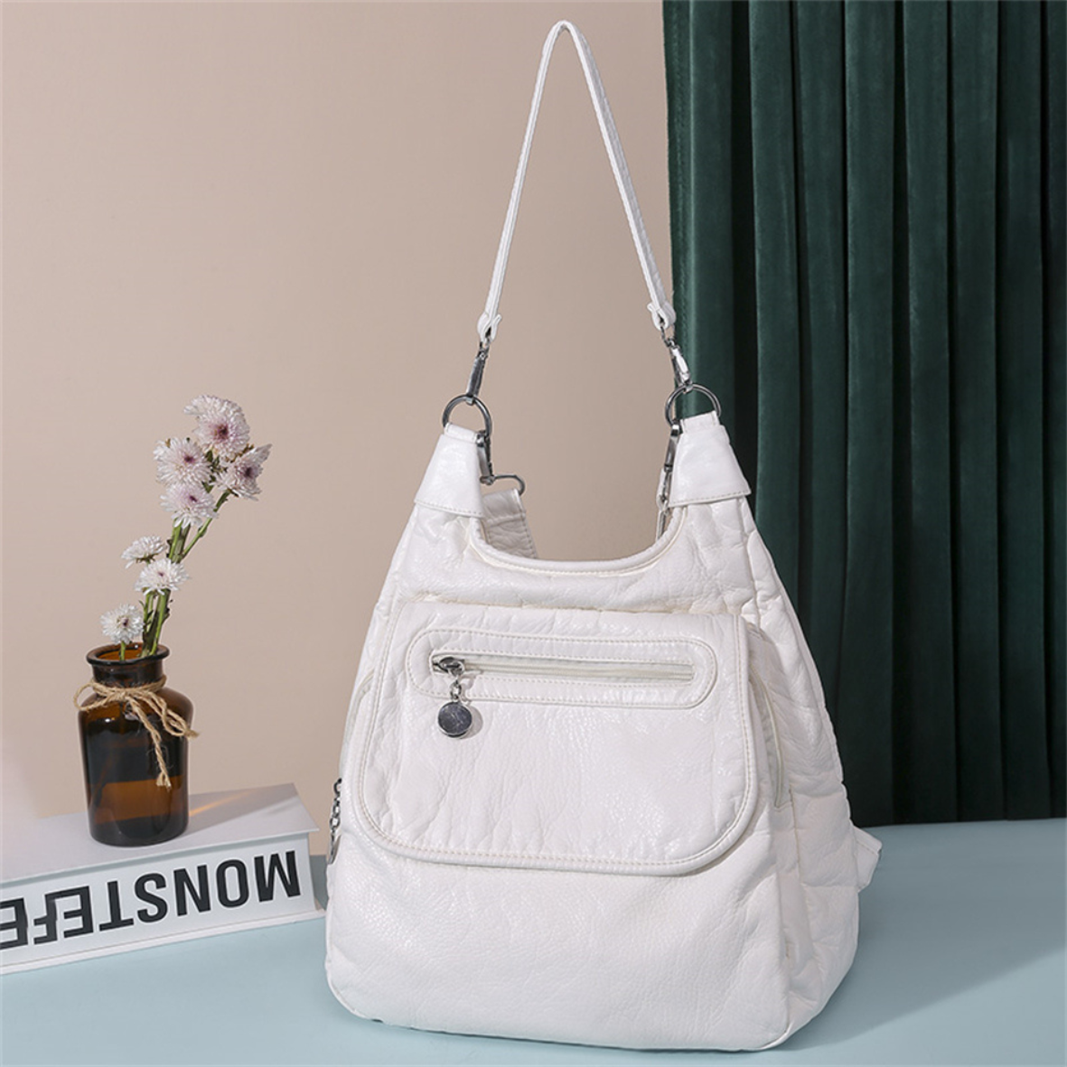Mochila feminina em couro - Lizia