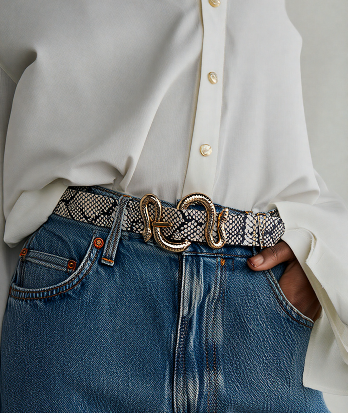 Cinto de couro  feminino - Fivela cobra