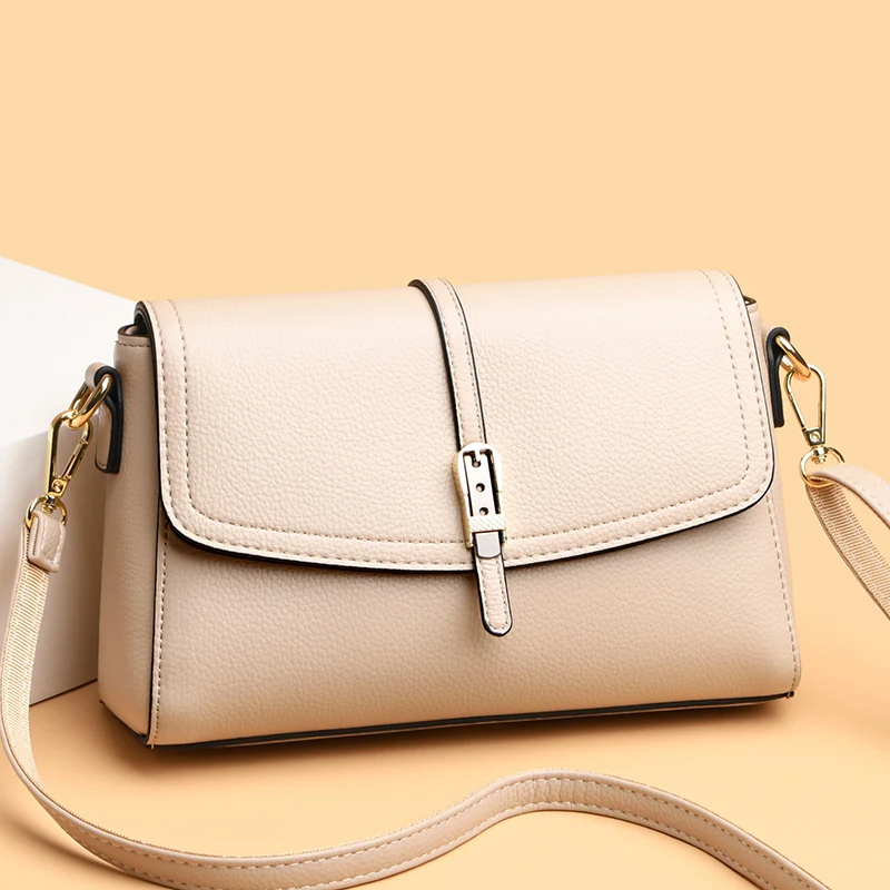 Bolsa feminina de couro com dupla alça removível