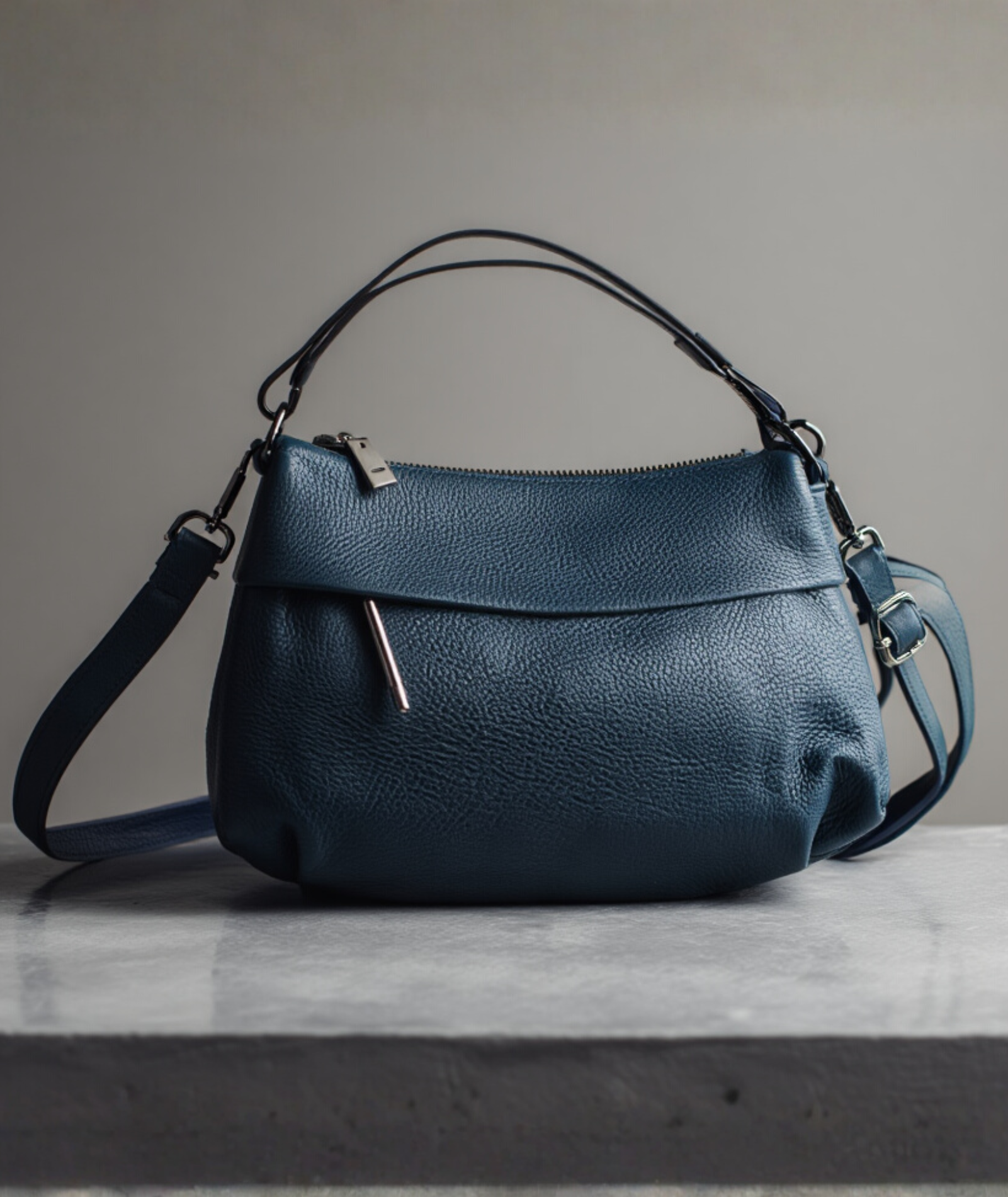 Bolsa feminina de couro genuíno com alça removível - Clarice