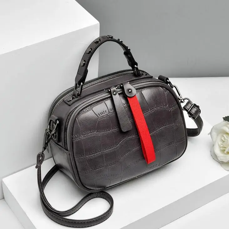 Bolsa feminina em couro - Perón