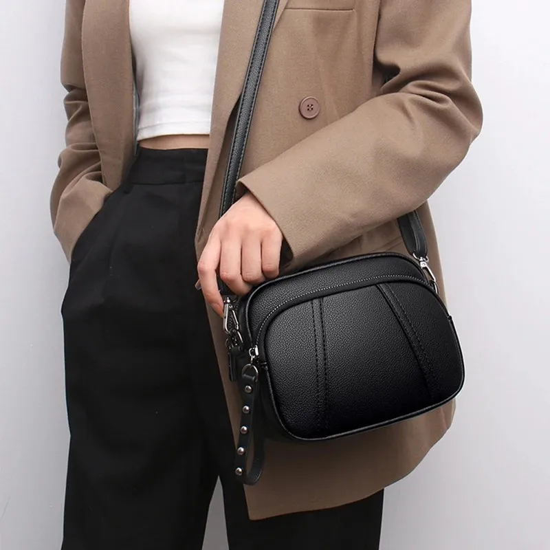 Bolsa feminina de couro - Rock Girl