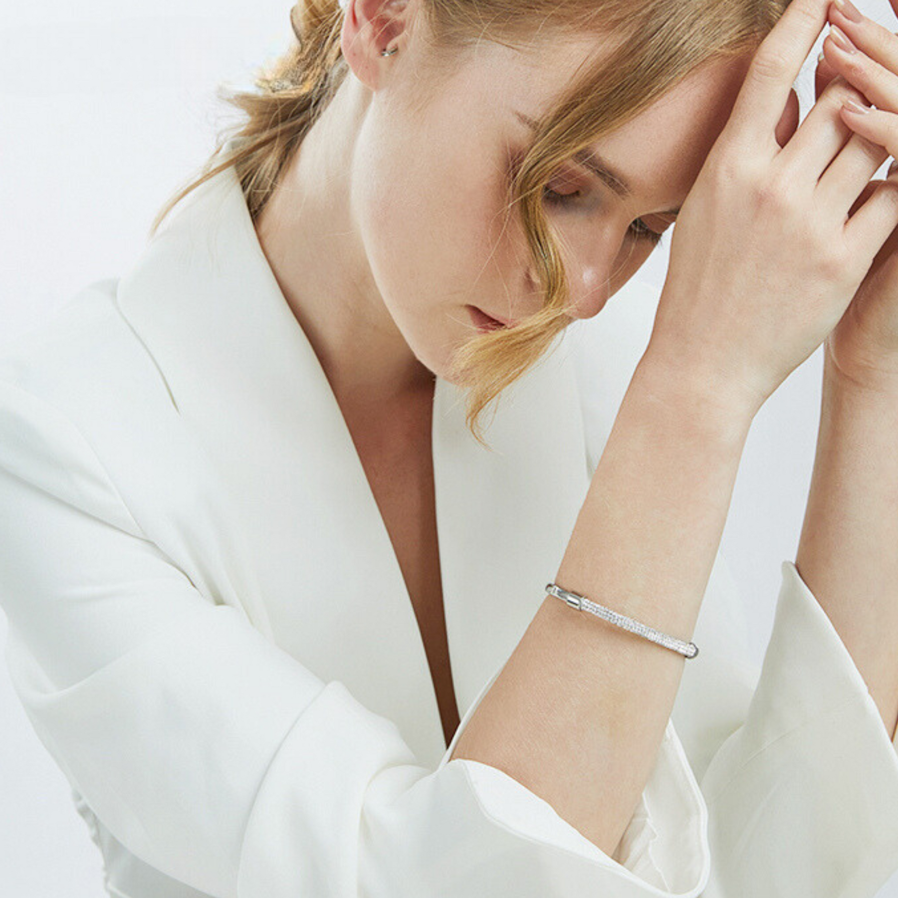 Bracelete feminino folheado com brilhantes - Divina