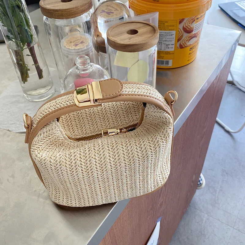 Bolsa feminina de mão e alça estilo ratan