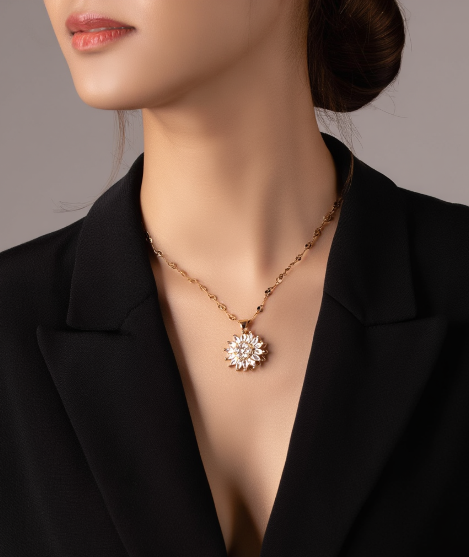 Colar feminino folheado elegante pingente Girassol