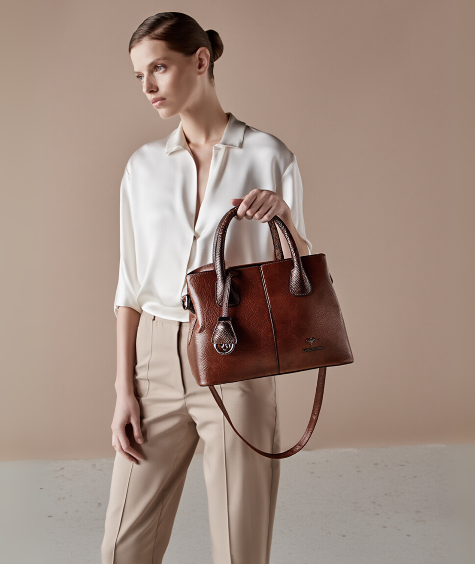 Bolsa feminina de couro - Coraline